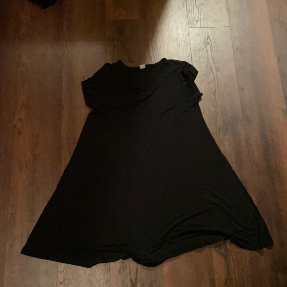 Black t shirt dress